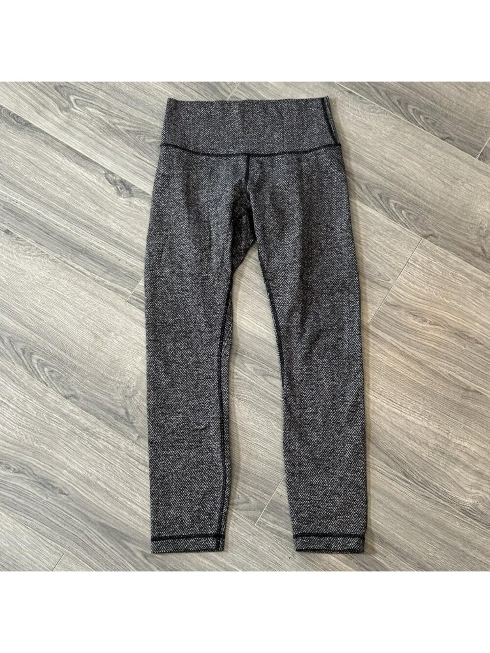 Lululemon Leggings Womens 6 Gray Herringbone High Rise Capri Yoga Stretch Gym